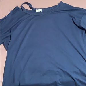 blue t shirt with slit on the collar